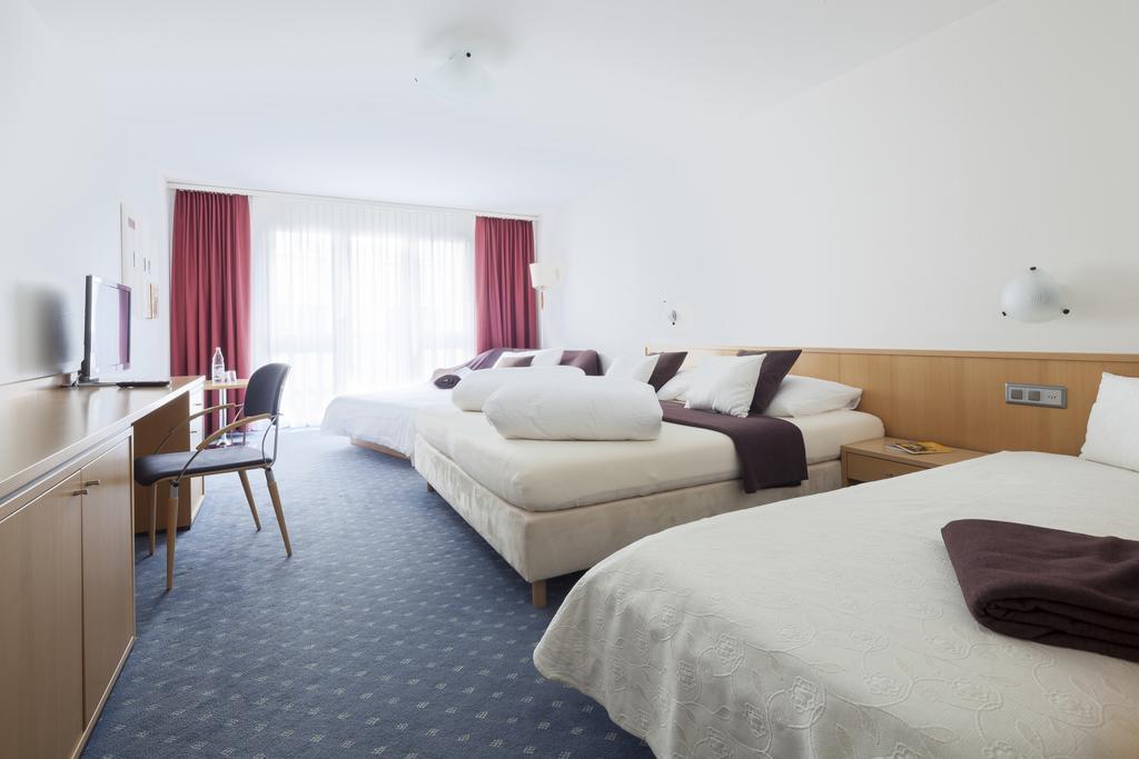 Hotel Hoefli Altdorf Quarto foto